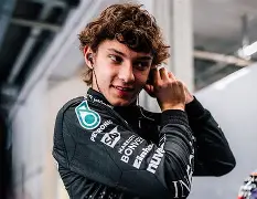 包含浓眉击败老对手F1车队，晋级之路一路高歌的词条