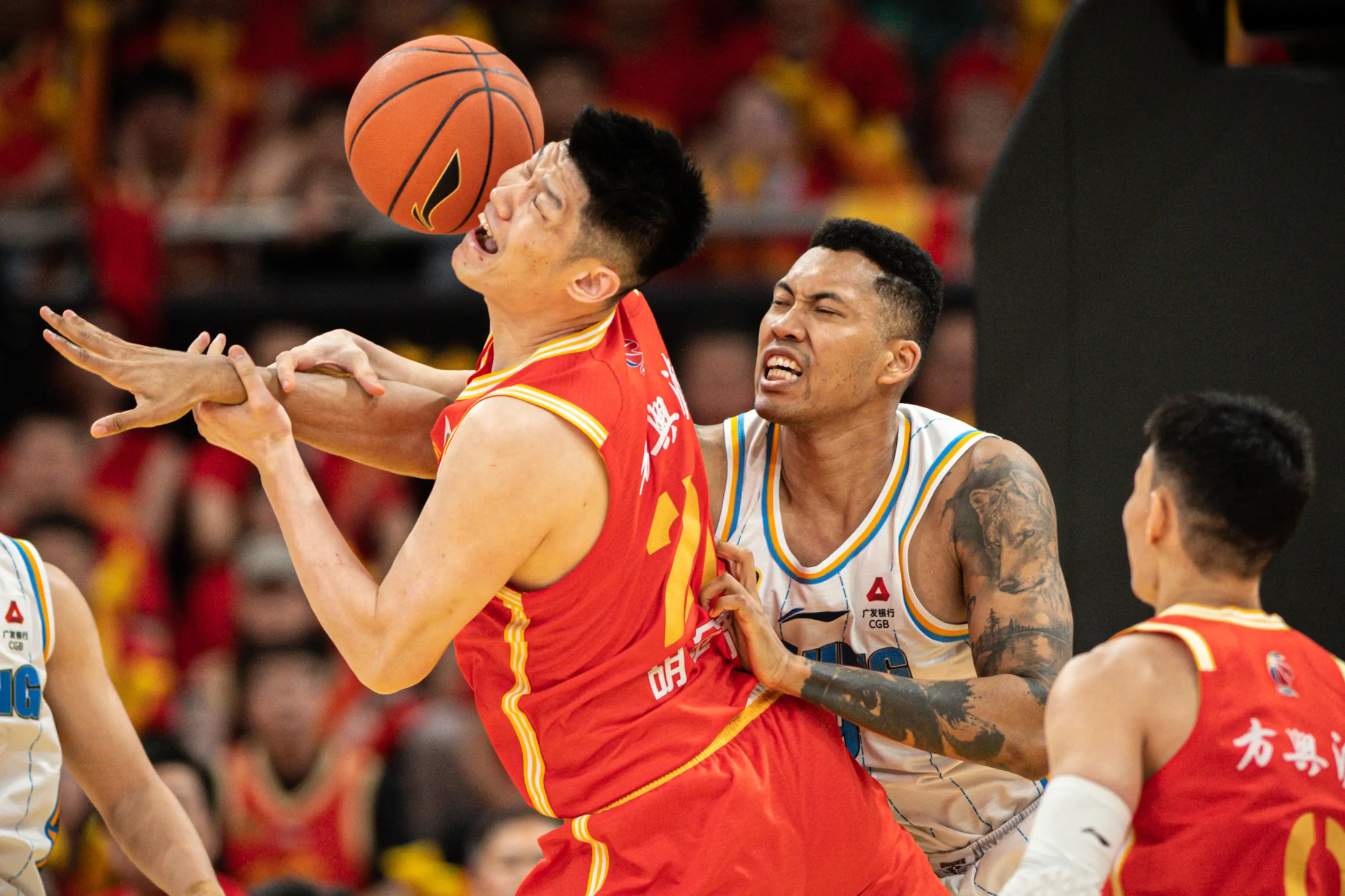 包含CBA季后赛倒计时；里尔加时末段调整名单；细节引发关注；信心回归；轮换策略成焦点的词条-九游娱乐官网